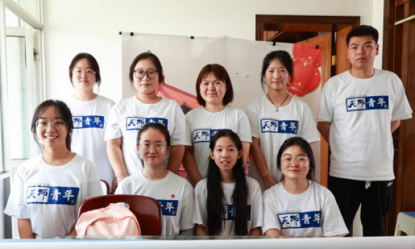 水师范学院青年用快门留下泾川的“风土”和“人情”